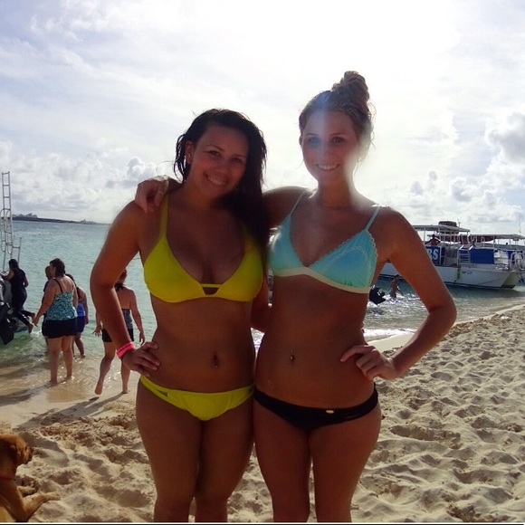 Femme chic bikini top - Picture 3 of 3